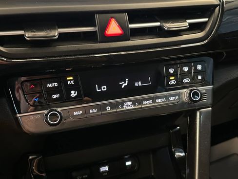 Used 2025 Kia Seltos S AWD/4WD image 15