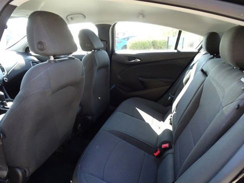 Used 2019 Chevrolet Cruze LT w/ Convenience Package image 14