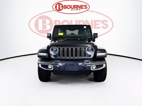 Used 2025 Jeep Wrangler Unlimited Sahara w/ Safety Group image 4
