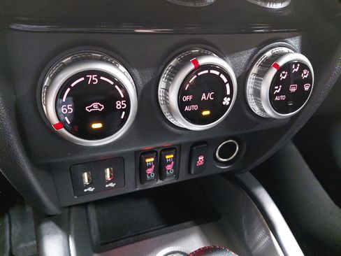 Used 2025 Mitsubishi Outlander Sport LE AWD/4WD image 28