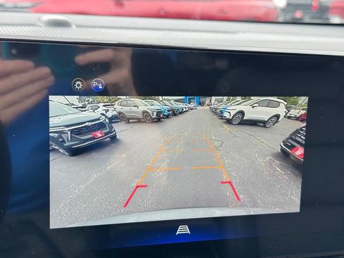 New 2026 Chevrolet Equinox LT w/ Convenience Package II image 17