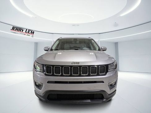 Used 2020 Jeep Compass Latitude FWD image 8