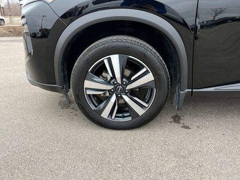 Used 2024 Nissan Rogue SL w/ SL Premium Package image 31