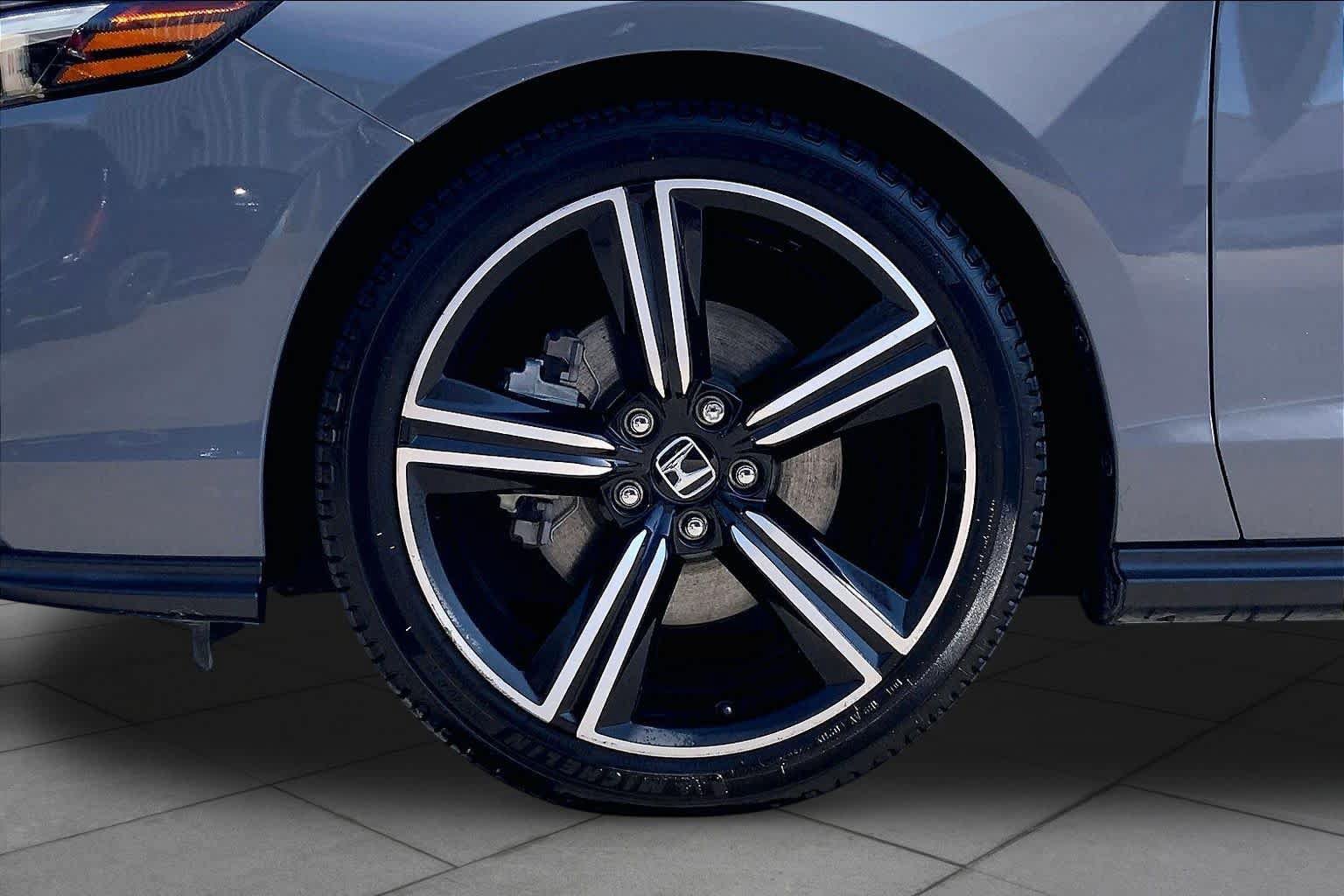 Used 2023 Honda Accord Sport image 11