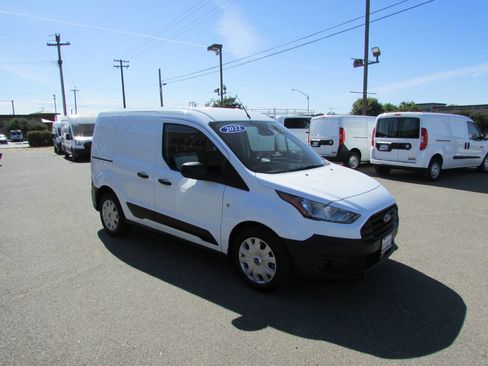 Used 2022 Ford Transit Connect XL image 2