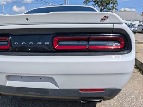 Used 2019 Dodge Challenger SXT AWD/4WD image 14