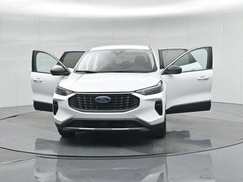 Used 2024 Ford Escape Active image 32