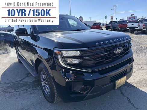 Used 2025 Ford Expedition Max Active image 3