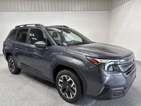 Used 2025 Subaru Forester Premium AWD/4WD image 1
