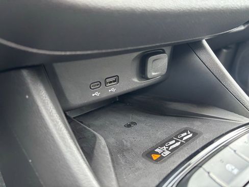 Used 2024 Buick Envista Sport Touring w/ Convenience I Package image 27