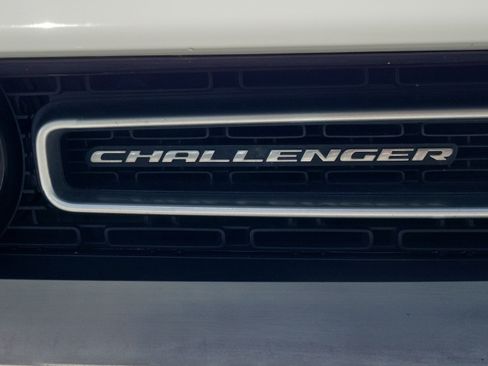 Used 2016 Dodge Challenger SXT Plus RWD image 15
