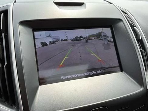 Used 2019 Ford Edge SEL w/ Equipment Group 201A AWD/4WD image 17