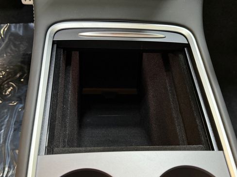 Used 2023 Tesla Model Y Performance image 35