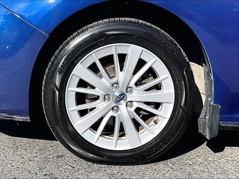 Used 2018 Subaru Impreza 2.0i Premium AWD/4WD image 16