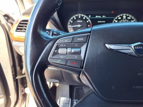 Used 2018 Genesis G90 5.0 Ultimate RWD image 10