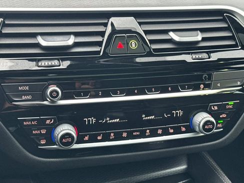 Used 2021 BMW 540i w/ M Sport Package image 19