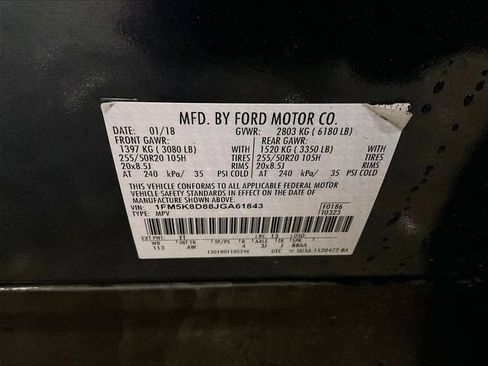 Used 2018 Ford Explorer XLT w/ Equipment Group 202A AWD/4WD image 34