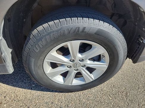 Used 2012 Toyota Highlander 4WD w/ Tech Pkg image 42