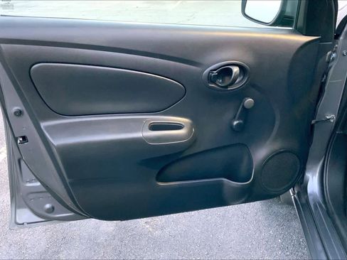 Used 2017 Nissan Versa S Plus image 21