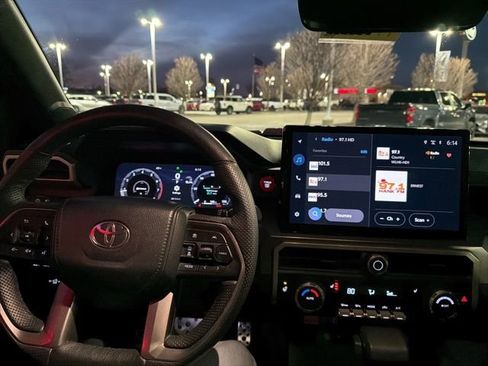 Used 2024 Toyota Tacoma TRD Sport image 21