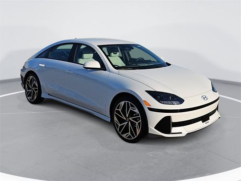 New 2025 Hyundai Ioniq 6 SEL image 3