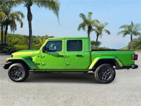 New 2026 Jeep Gladiator Sport image 2