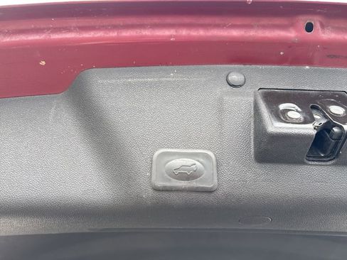 Used 2010 GMC Acadia SLE image 10