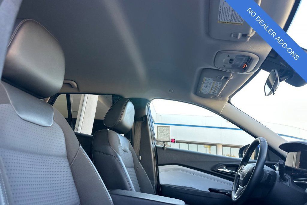 Used 2024 Chevrolet Trax LT w/ Driver Confidence Package FWD image 18