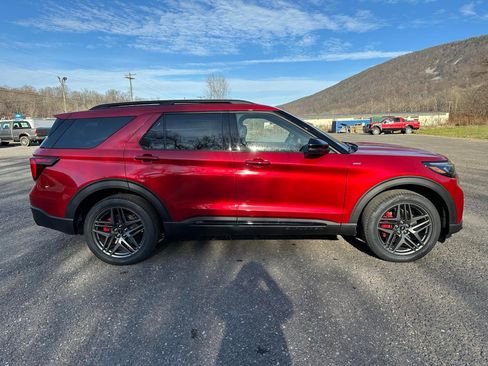 New 2026 Ford Explorer ST-Line w/ ST-Line Street Pack image 8