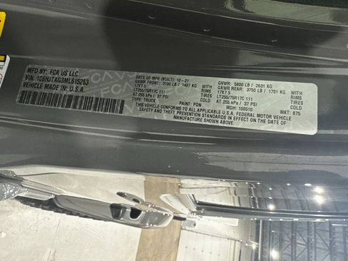 Used 2021 Jeep Gladiator Willys image 42