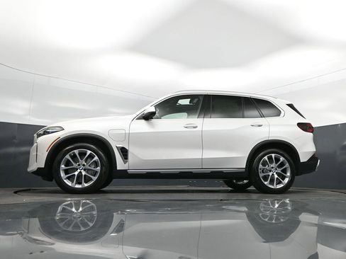 New 2026 BMW X5 xDrive50e w/ Climate Comfort Package AWD/4WD image 39