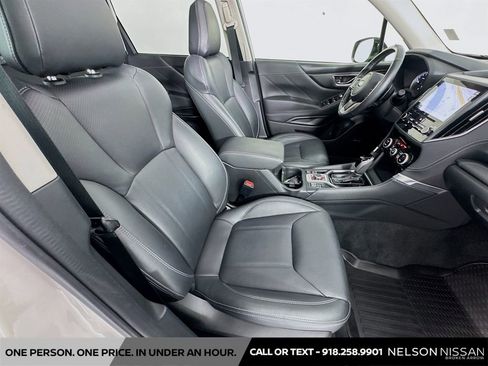 Used 2020 Subaru Forester Touring AWD/4WD image 30