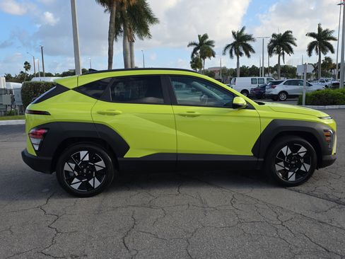 Used 2024 Hyundai Kona SEL w/ Convenience Package FWD image 8