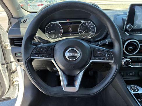 Used 2025 Nissan Sentra SV FWD image 25