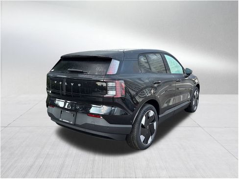 New 2026 Volvo EX30 Ultra image 5