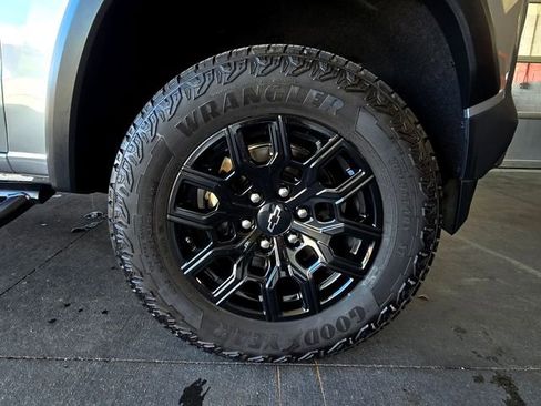 Used 2024 Chevrolet Colorado Trail Boss w/ Advanced Trailering Package image 31