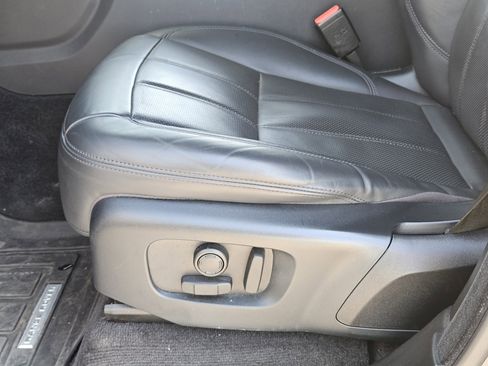 Used 2020 Land Rover Range Rover Sport HSE image 24