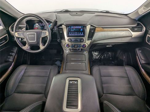 Used 2020 GMC Yukon XL Denali w/ Open Road Package AWD/4WD image 39