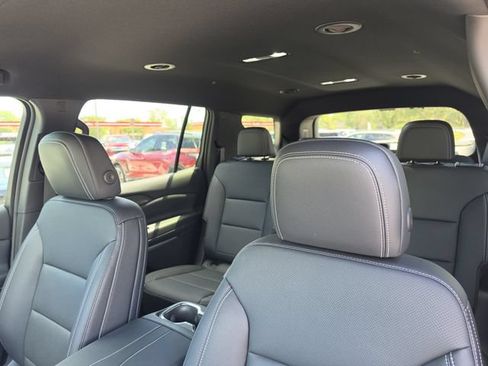 New 2026 Chevrolet Traverse LT w/ Enhanced Driving Package FWD image 24