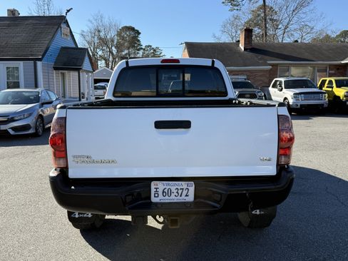 Used 2013 Toyota Tacoma 4WD Access Cab V6 AT (Natl) w/ Convenience Pkg image 6