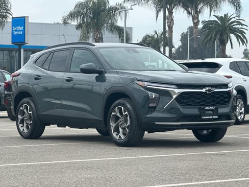 New 2026 Chevrolet Trax LT image 7