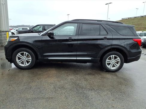 Certified 2023 Ford Explorer XLT w/ Equipment Group 202A image 4