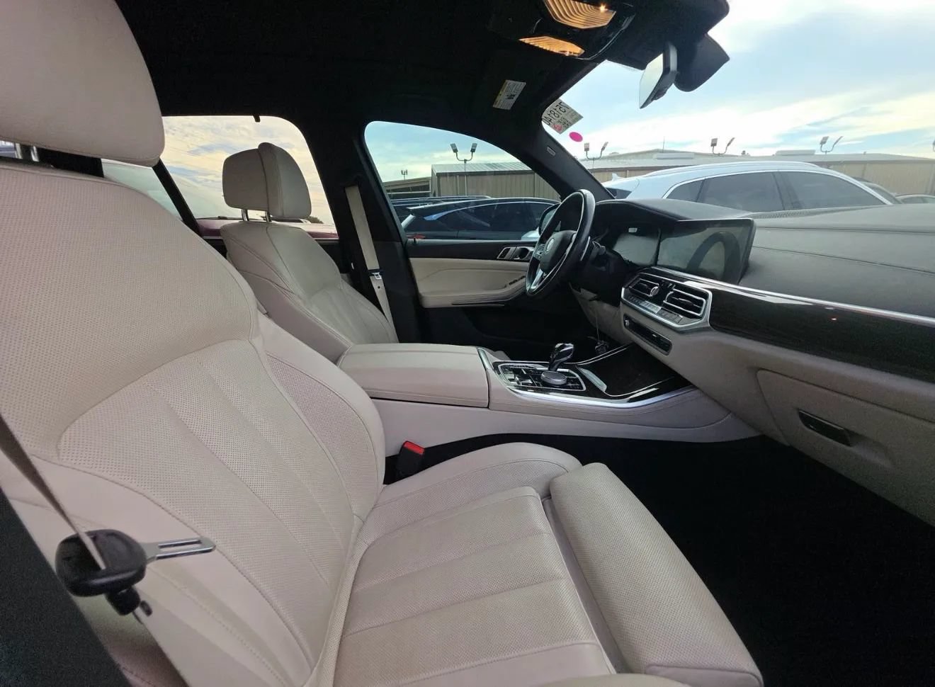 Used 2020 BMW X5 xDrive40i w/ Premium Package AWD/4WD image 8