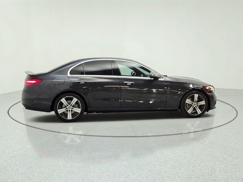 Used 2023 Mercedes-Benz C 300 Sedan image 4