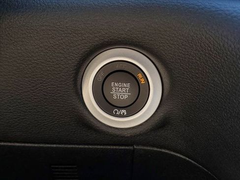 New 2026 Chrysler Pacifica Select image 32