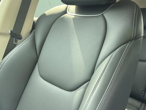 Certified 2026 Genesis GV70 2.5T AWD/4WD image 41