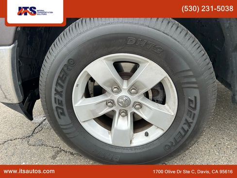 Used 2021 RAM 1500 Classic SLT image 9