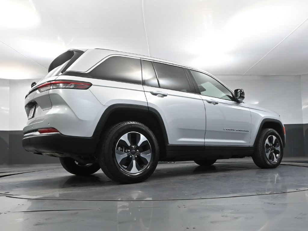 Used 2022 Jeep Grand Cherokee Limited 4xe AWD/4WD image 42