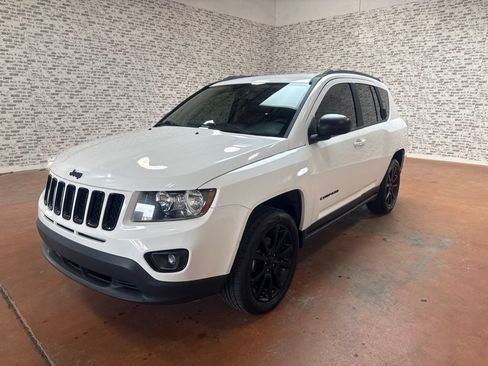 Used 2015 Jeep Compass Sport w/ Power Value Group FWD image 3