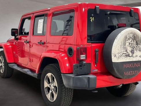 Used 2017 Jeep Wrangler Unlimited Sahara image 12